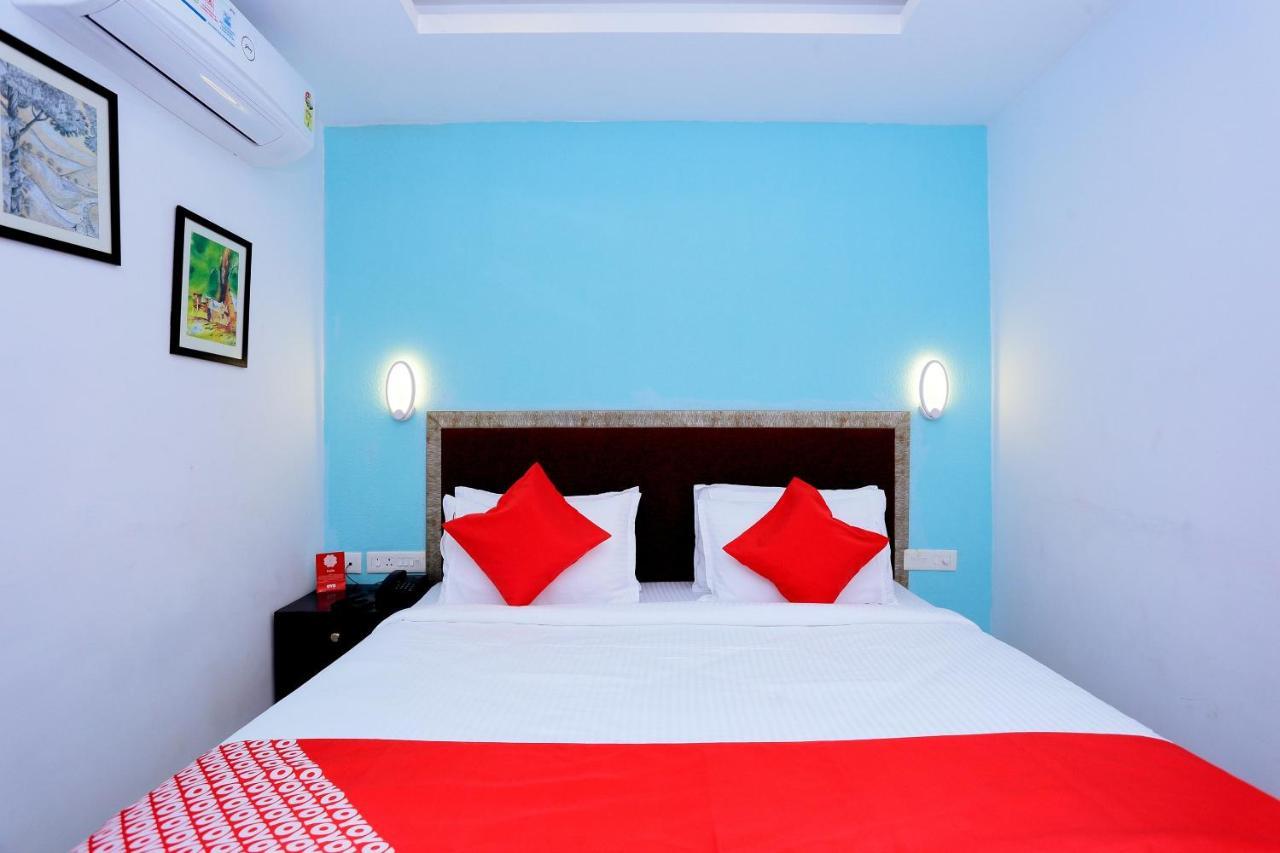 Capital O 61059 Green Life Otel Kochi Dış mekan fotoğraf