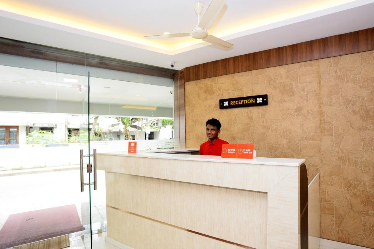 Capital O 61059 Green Life Otel Kochi Dış mekan fotoğraf
