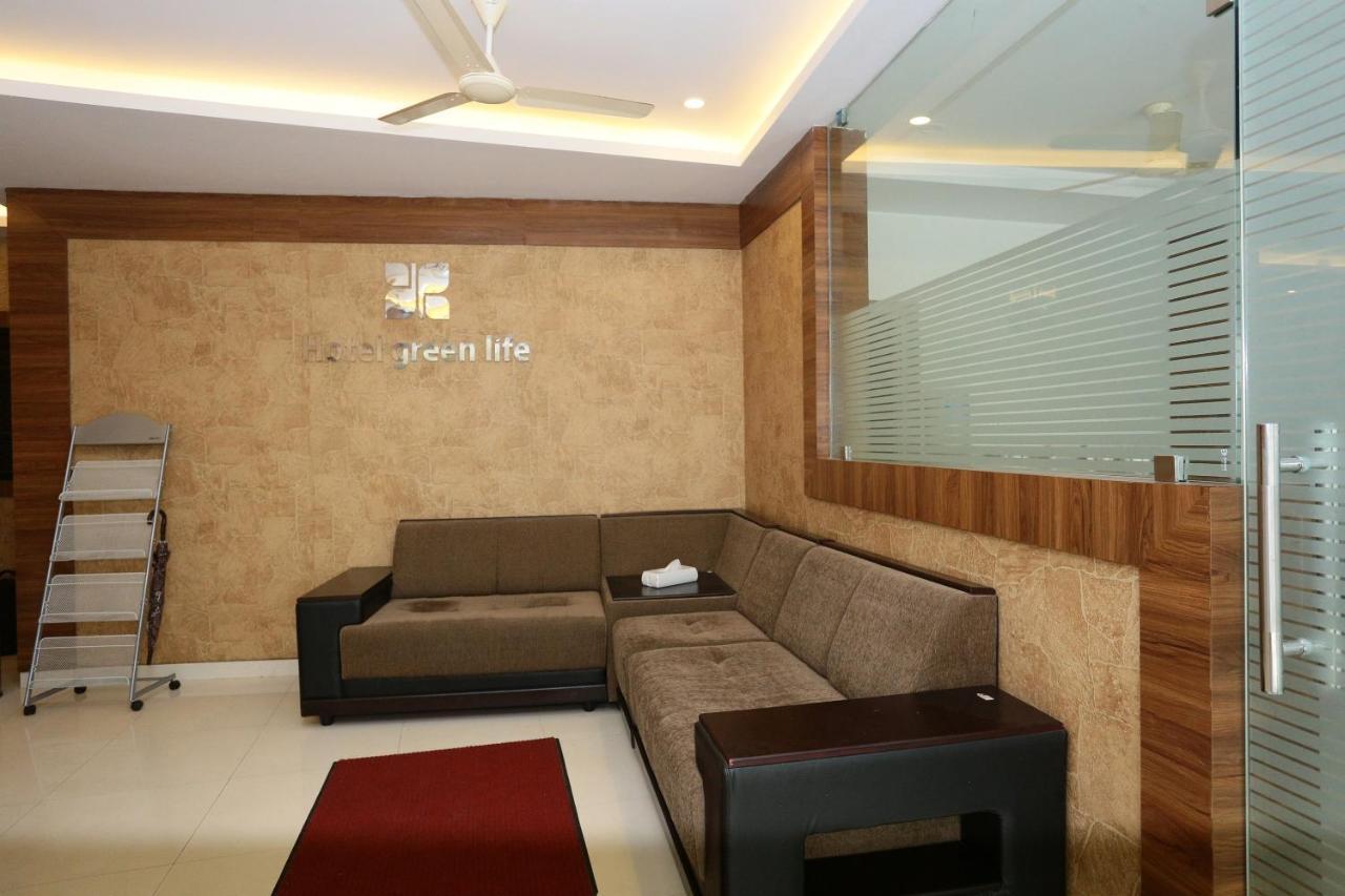 Capital O 61059 Green Life Otel Kochi Dış mekan fotoğraf
