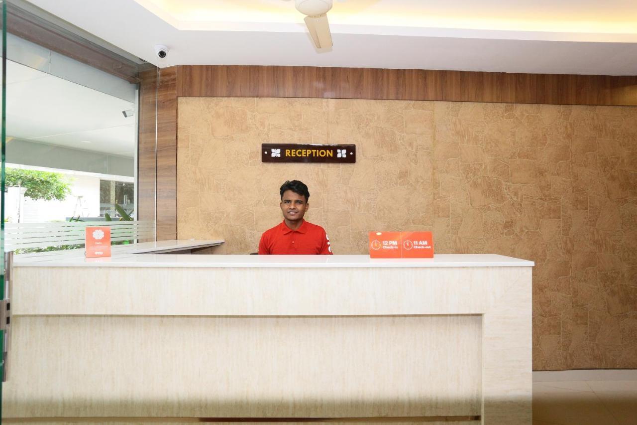 Capital O 61059 Green Life Otel Kochi Dış mekan fotoğraf