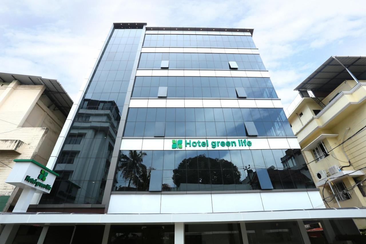 Capital O 61059 Green Life Otel Kochi Dış mekan fotoğraf