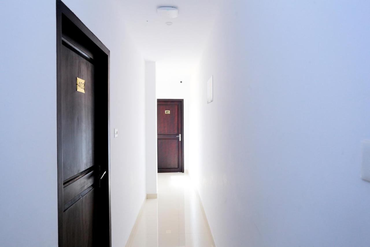 Capital O 61059 Green Life Otel Kochi Dış mekan fotoğraf